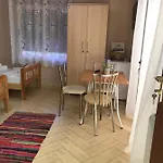 53 * Durrës