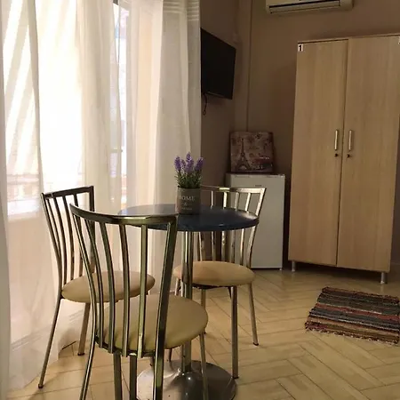 53 Bed & Breakfast